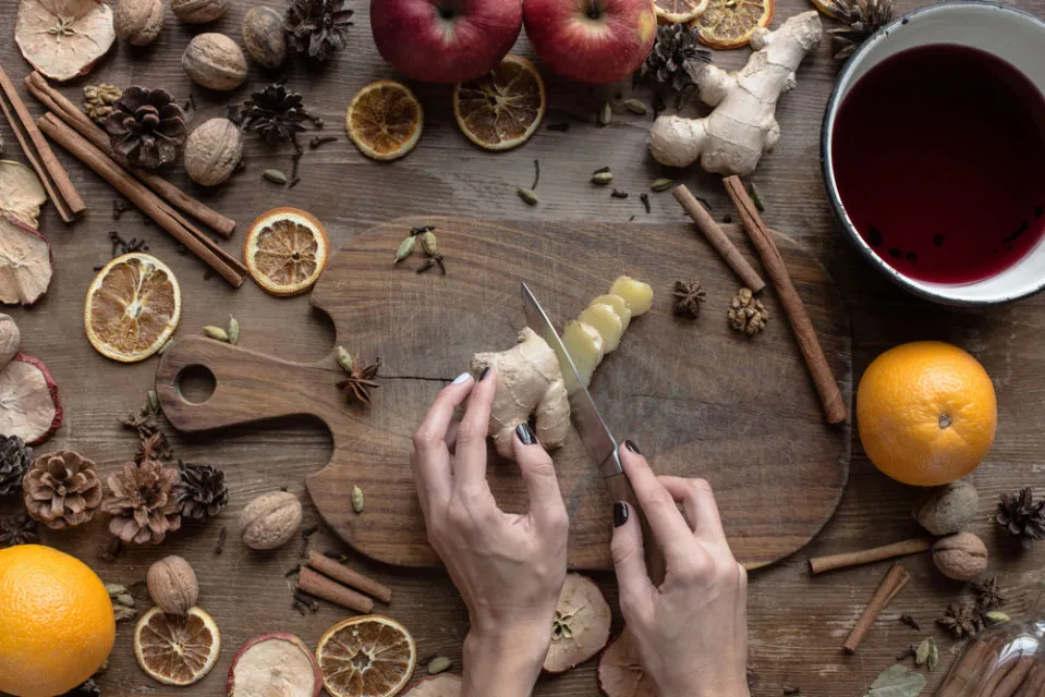 Resep Minuman Jahe dan Cengkeh yang Siap Hangatkanmu Saat Hujan, Selamat Tinggal Kedinginan! 10