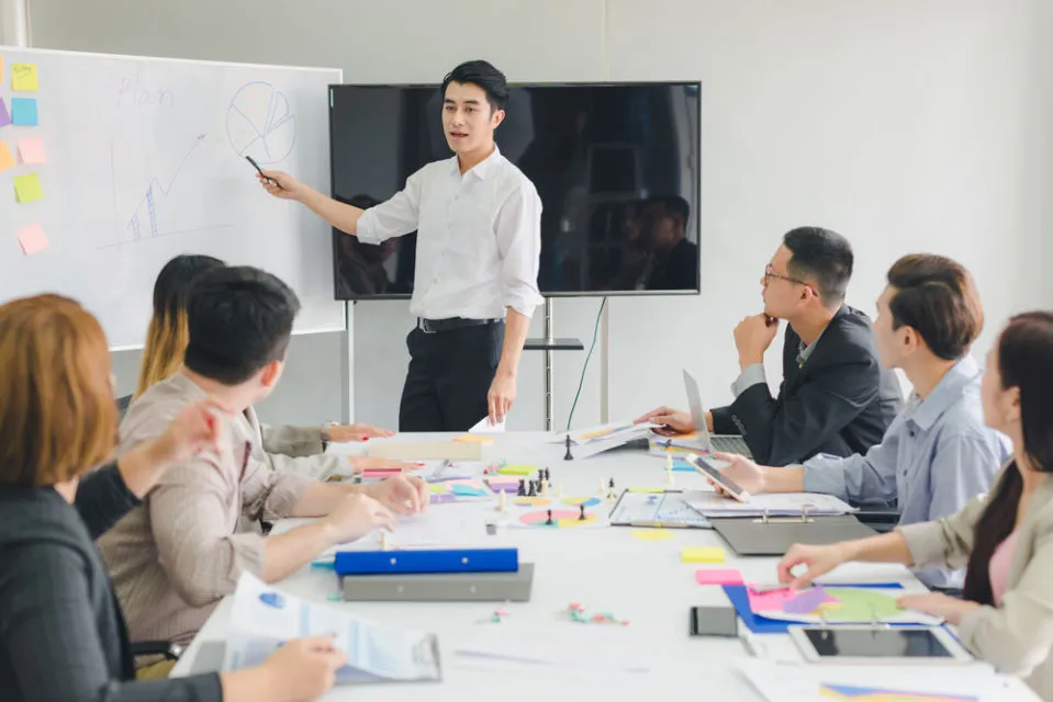Perbedaan Posisi Sales dan Marketing di Perusahaan 3