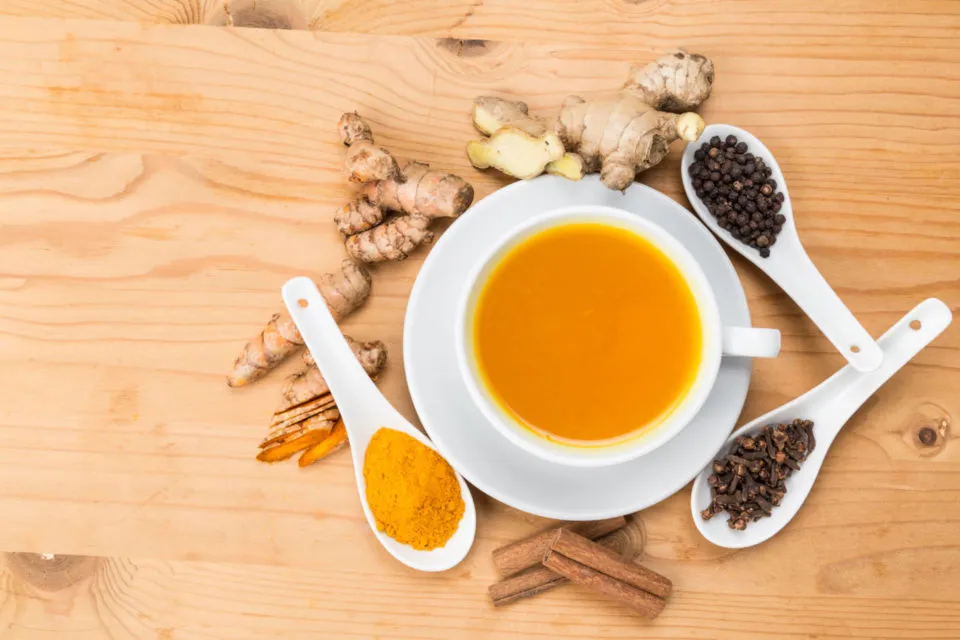 Resep Minuman Jahe dan Cengkeh yang Siap Hangatkanmu Saat Hujan, Selamat Tinggal Kedinginan! 8