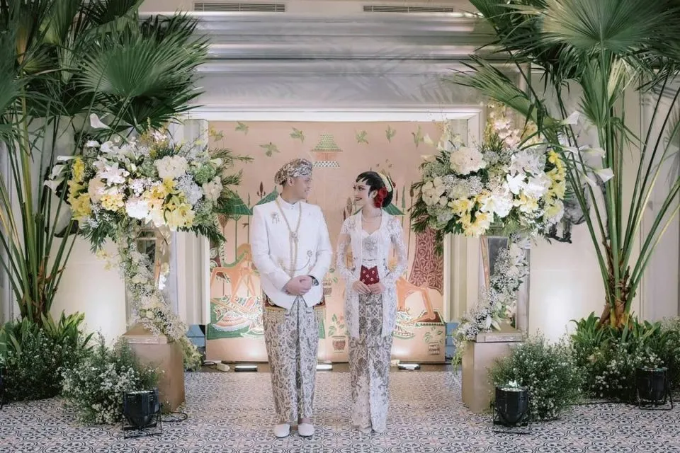 10 Detail Pernikahan Karina Nadila-Rangga Prihartanto. Kental Adat Jawa dan Tetap Super Elegan! 20