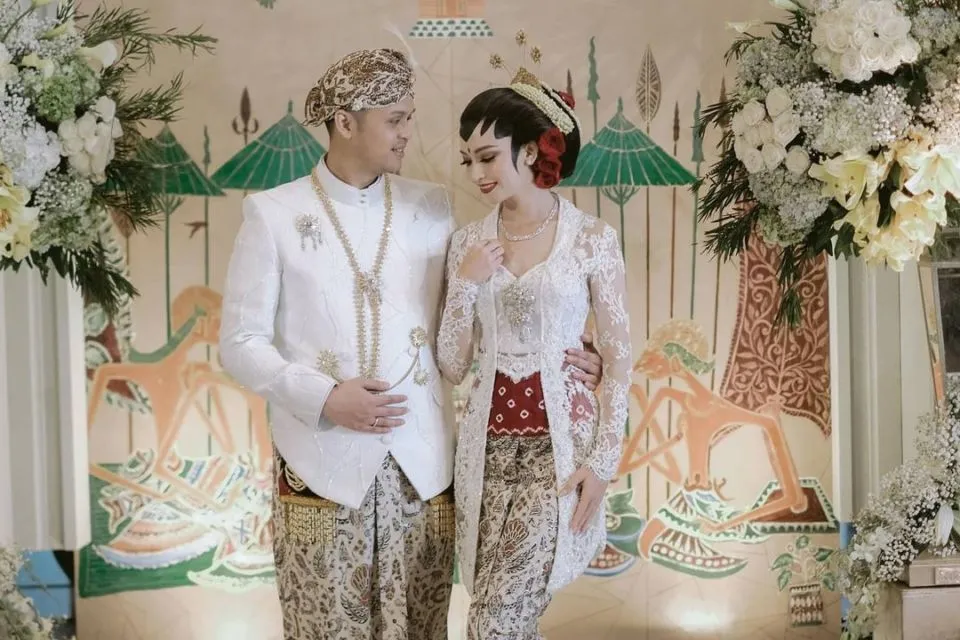 10 Detail Pernikahan Karina Nadila-Rangga Prihartanto. Kental Adat Jawa dan Tetap Super Elegan! 18