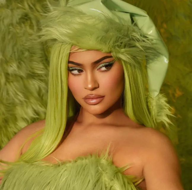 5 Detail Penampilan Kylie Jenner yang Sukses Membuatnya Dikenal Dunia; Cantik Paripurna! 8