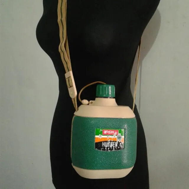 Sebelum Era Corkcicle, Deretan Botol Minum Legendaris ini Ngetren Pada Masanya 12
