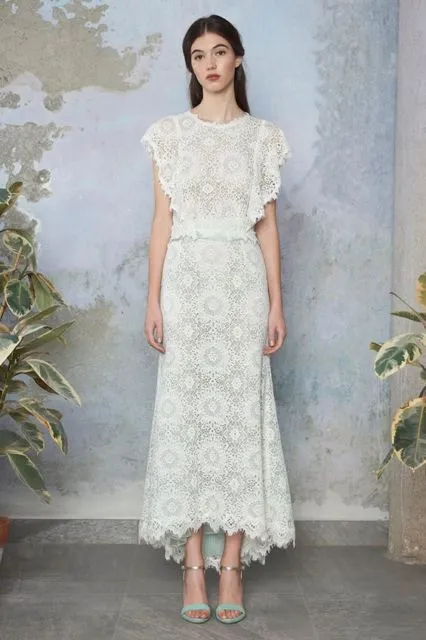 Mari Cuci Mata dengan 9 Model Dress Brokat Bukan Kebaya Ini. Anggunnya Menyejukkan Hati! 12