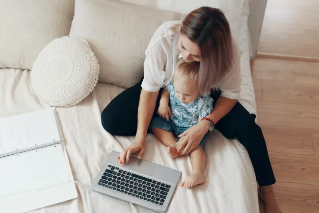 6 Pekerjaan yang Bisa Fleksibel untuk Para Single Parent. Penghasilannya Cukup Menjanjikan! 10