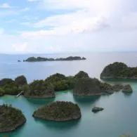 7 Destinasi Alam yang Nggak Boleh Kamu Lewatkan Kalau Berkunjung ke Papua. Eksotis Banget!