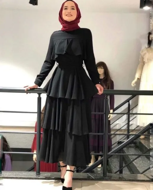 9 Model Ruffle Dress Aneka Warna Buat ke Kondangan. Siap Tampil Beda Nih! 12