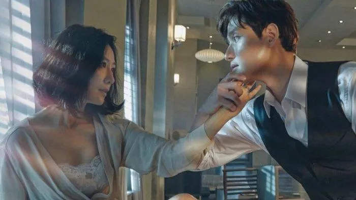 Bikin Heboh para K-Popers, Berikut ini 10 Drama Korea 2020 yang Paling Banyak Dibicarakan 12