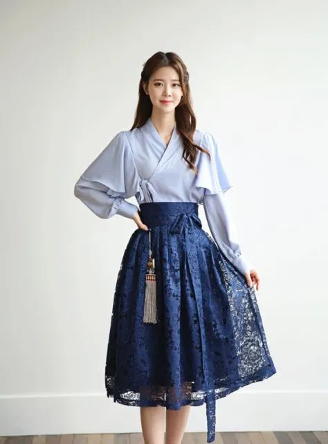 9 Potret Hanbok Modern Ala Korea; Cantik Buat Kondangan atau Acara Resmi Lainnya! 16