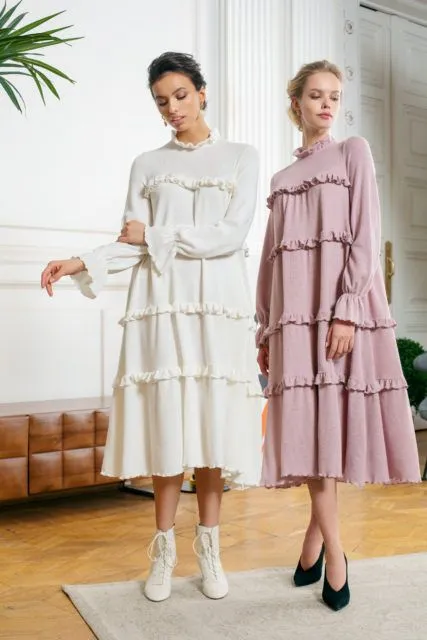 9 Model Ruffle Dress Aneka Warna Buat ke Kondangan. Siap Tampil Beda Nih! 15