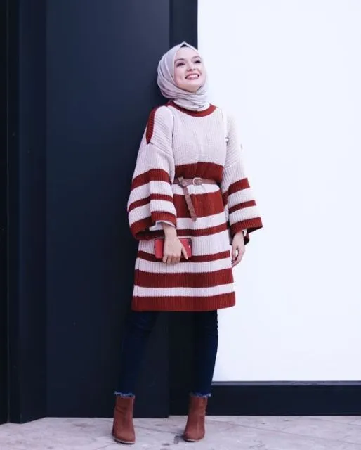 5 Mix and Match Tunik Berbahan Rajut Terbaik Sepanjang Tahun 2020. Mana Favoritmu? 7