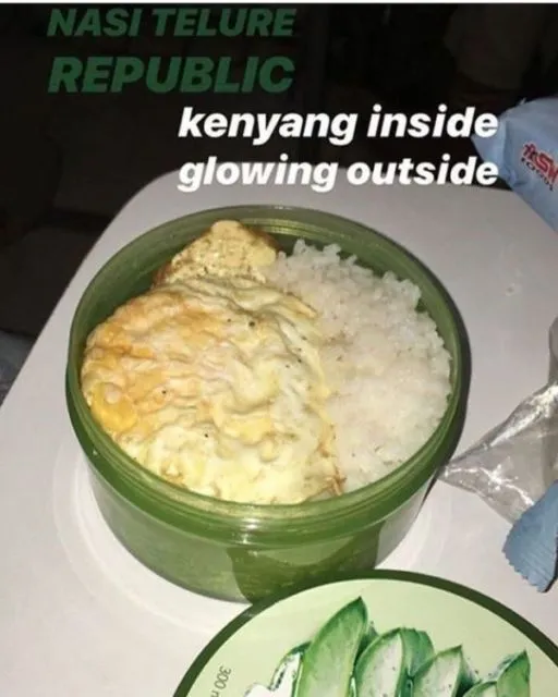 11 Momen Zonk Saat Membuka Makanan. Banyakin Ngelus Dada Aja deh, biar Nggak Terbawa Emosi! 19