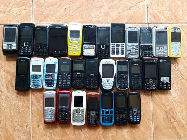 Nostalgia Zaman Kejayaan HP Infrared. Mau Kirim File Ukuran Kecil Aja Butuh Perjuangan! 6