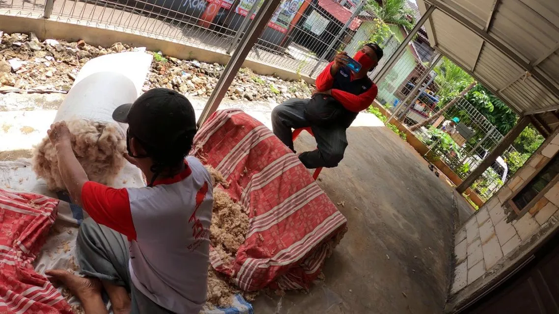 Nostalgia Kenangan Kasur Kapuk: Spring Bed Orang Zaman Dulu. Sekarang Ada yang Masih Pakai? 6