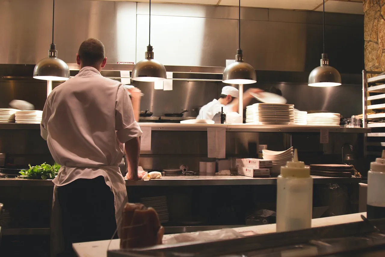 4 Tips Manajemen Karyawan yang Penting untuk Bisnis Restoran 8