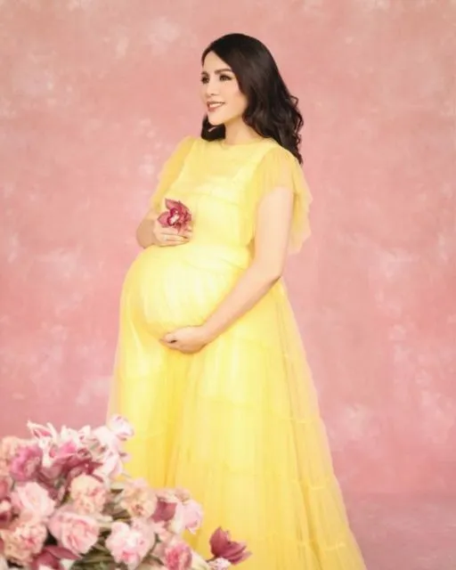 10 Flawless Maternity Photo ala Momo Geisha. Ugh, Sukses Bikin Pangling Karena Makin Glowing! 16