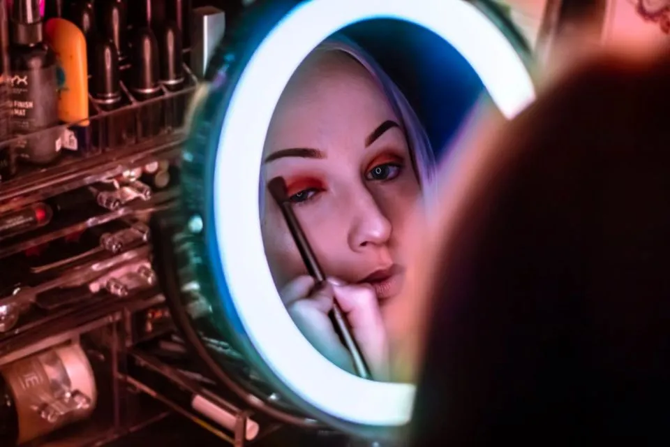 Tanpa Disadari, Inilah 5 Kebiasaan Sederhana yang Bisa Meningkatkan Skill Makeup-mu! 10