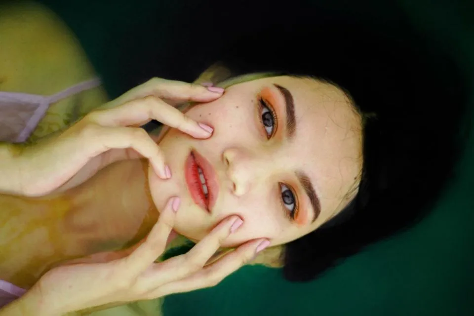 Tanpa Disadari, Inilah 5 Kebiasaan Sederhana yang Bisa Meningkatkan Skill Makeup-mu! 6