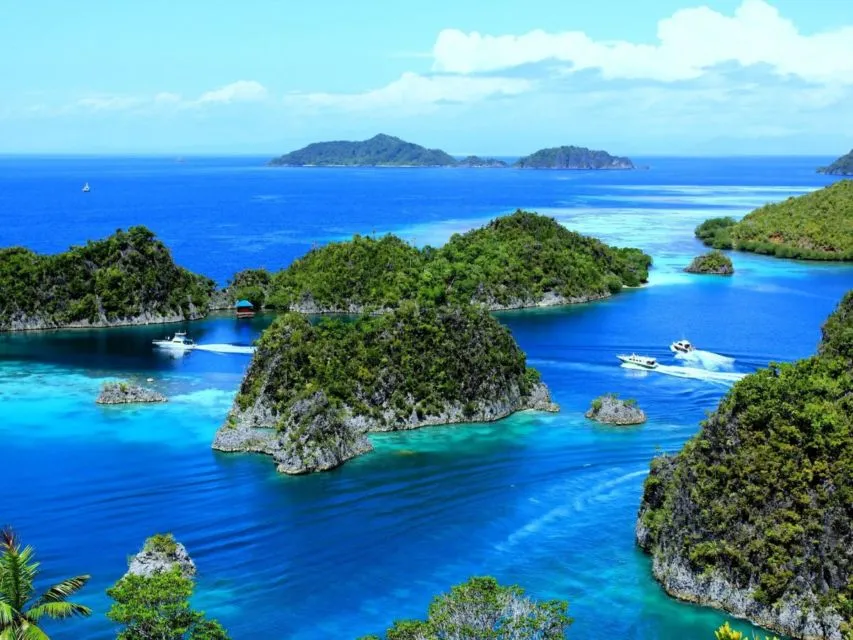 7 Destinasi Alam yang Nggak Boleh Kamu Lewatkan Kalau Berkunjung ke Papua. Eksotis Banget! 5