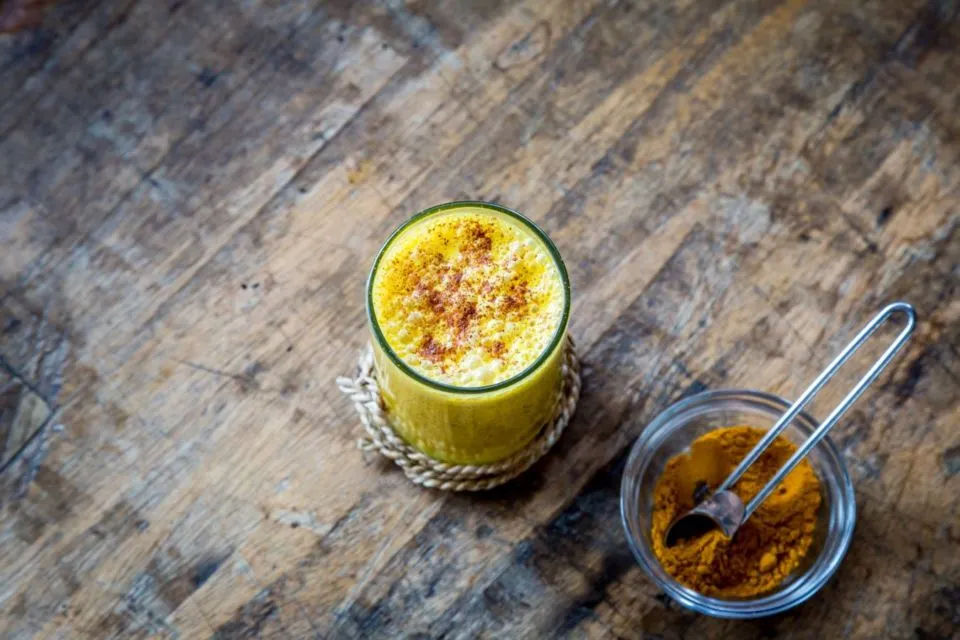 8 Minuman Tradisional untuk Atasi Bau Badan. Terapi dari Dalam, Nggak Melulu Pakai Deodoran 12