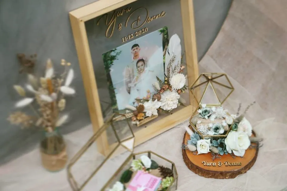 10 Detail Akad Nikah Yura Yunita-Donne Maulana, Adem dalam Nuansa Rustic Hijau dan Putih 13