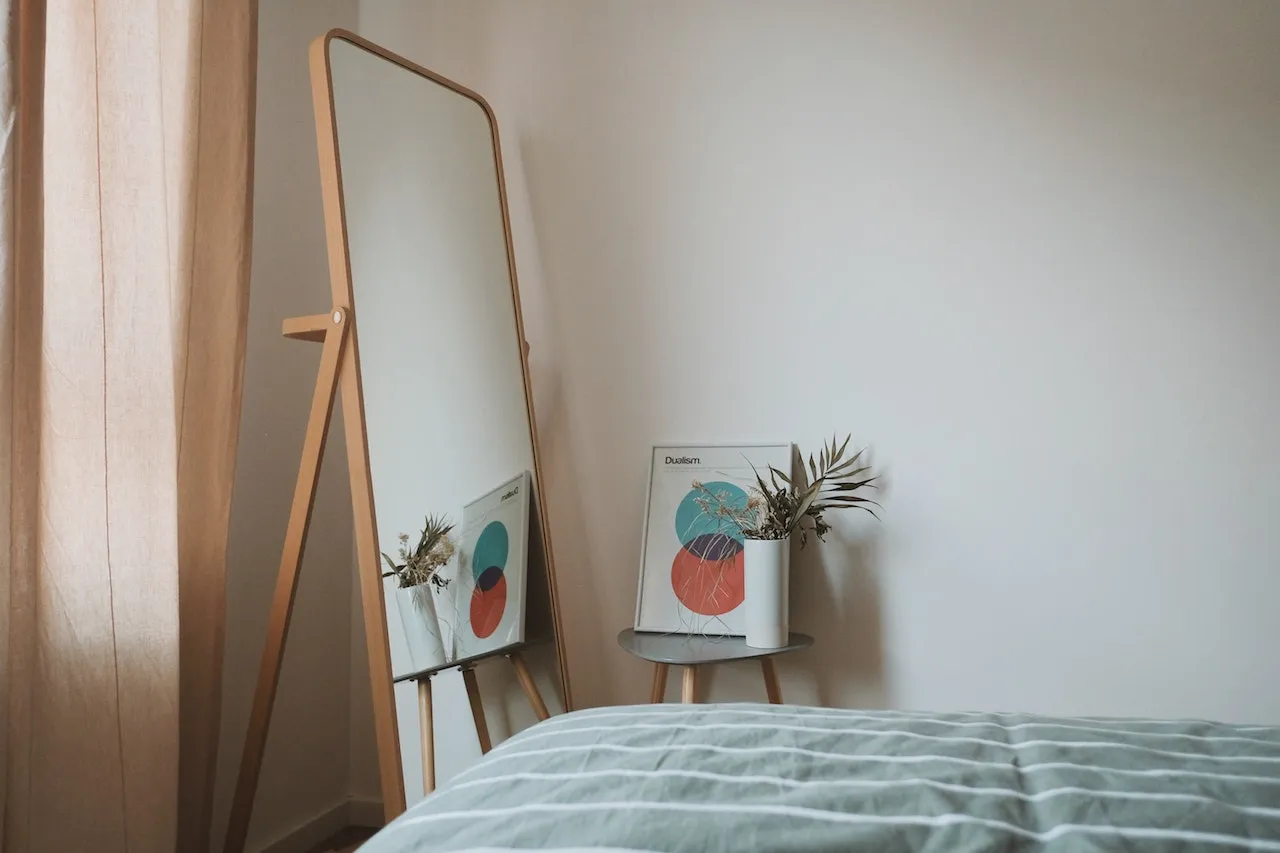 6 Desain Dekorasi Kamar Ala Korea Simple & Minimalis 9