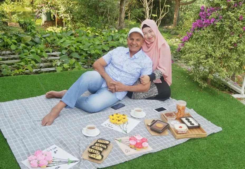 6 Artis ini Menikah Kembali di Usia 50 Tahun Lebih. Jodoh Memang Rahasia Tuhan 10
