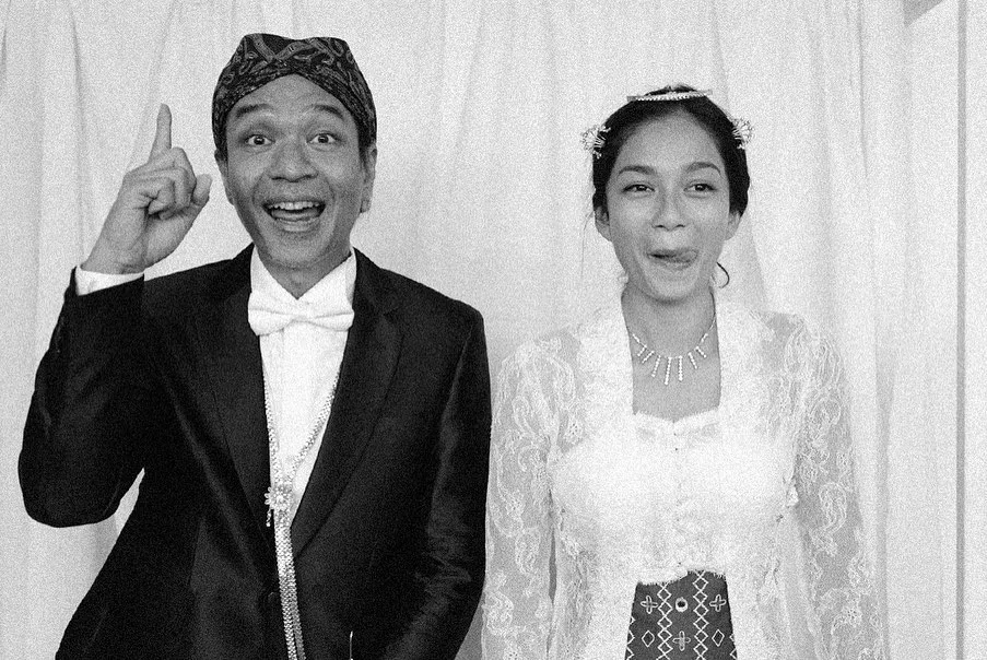 10 Pasangan Artis dengan Usia Terpaut Jauh; Lebih dari 15 Tahun 11