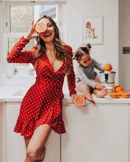 Memanfaatkan Lingkungan Sekitar, Ini 9 Konsep Photoshoot Ibu-Anak yang Apik! 10