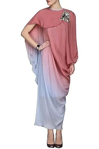 9 Potret Kebaya Ombre yang Tetap Elegan Saat Dipakai. Kekinian, tapi Santun! 12