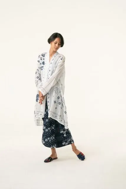 9 Kebaya Putih Tradisional Namun Dikemas Modern; Referensi Pas Buatmu yang Simpel! 15