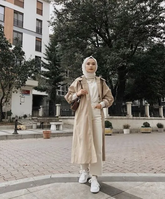 Penasaran Gimana Cara Buat Tampil Feminin tapi Tetap Rapi? Simak Trik Berikut Ini! 7