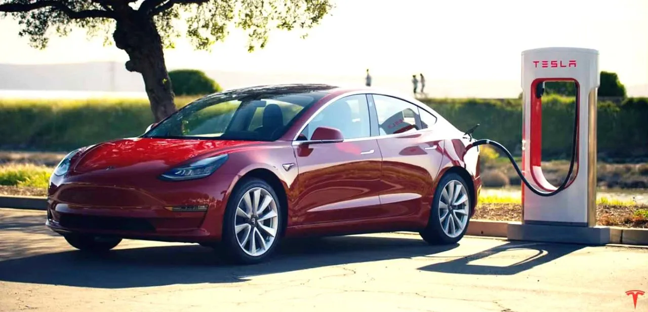 5 Hal Konyol yang Mungkin Bakal Terjadi Kalau Mobil Tesla Booming di Indonesia. Udah Siap? 9