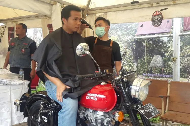 Nostalgia Uniknya Trik Tempat Potong Rambut Khusus Anak-Anak. Legend Banget nih! 6