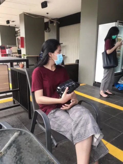 Momen Kocak Nggak Sengaja Kembaran Pakaian sama Orang Lain. Absurd Banget! 20