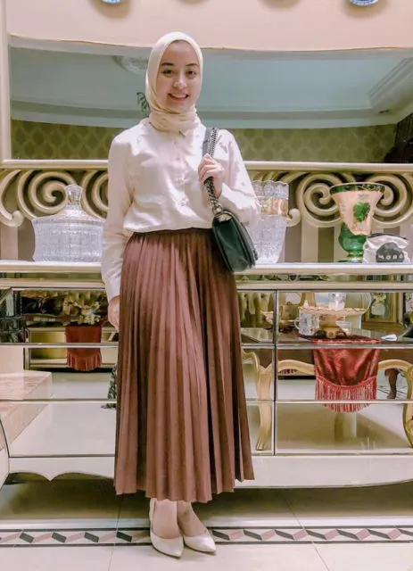 5 Pesona Ratisha Anadya, Hijabers Kekinian dengan Penampilan Super Santun! 6
