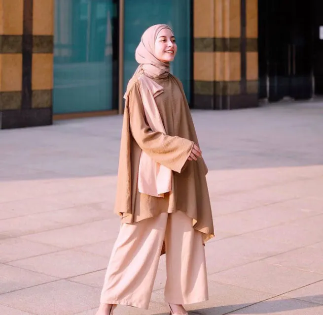 5 Pesona Ratisha Anadya, Hijabers Kekinian dengan Penampilan Super Santun! 9
