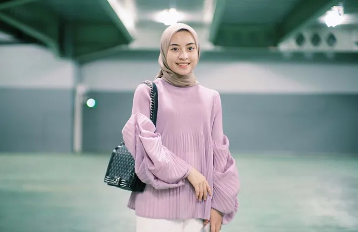 5 Pesona Ratisha Anadya, Hijabers Kekinian dengan Penampilan Super Santun! 10