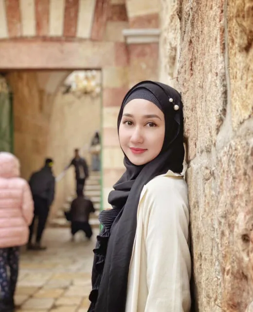 5 Alasan Kenapa Dian Pelangi Banyak Digandrungi Hingga Kini. Lebih dari Menginspirasi! 7