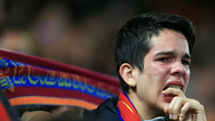 Cowok Memang Bisa Seemosional ini sama Sepak Bola. Hal Begini yang Kadang Nggak Dipahami Cewek 4