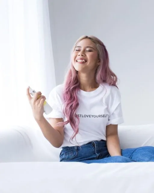 Pesona Nadine Amizah yang Nggak Pernah Ngebosenin; Gayanya Simpel, tapi Manis! 10