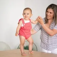 Daripada Menghujat, Lebih Baik Lontarkan 5 Kalimat Ini ke Para Ibu Baru. Lebih Bijak!