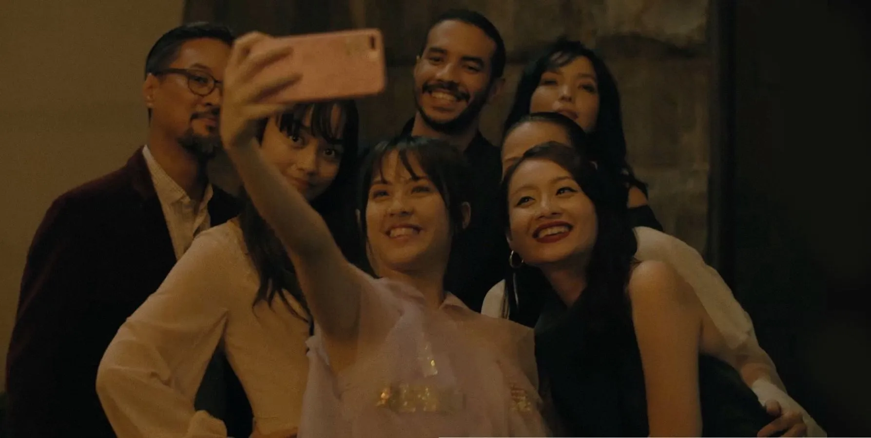 Review Film Lily of the Valley: Realitas Pahit Hubungan Single Mother dan Anak Perempuannya 5