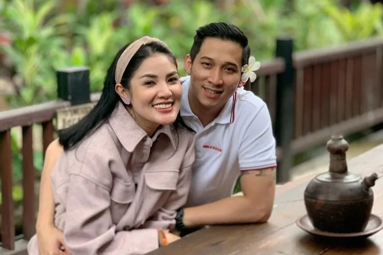 Sidang Perdana Digelar, Pengacara Ungkap Alasan Nindy Ayunda Kekeh Berpisah dengan Suami 2