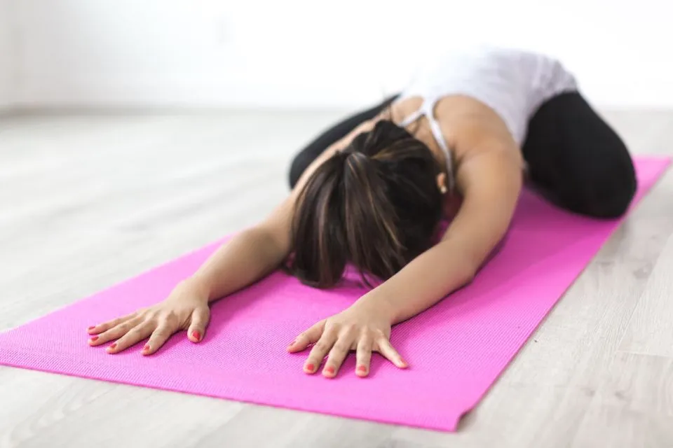 9 Gerakan Yoga Untuk Pemula yang Bisa Kamu Praktikan di Rumah dengan Mudah 18