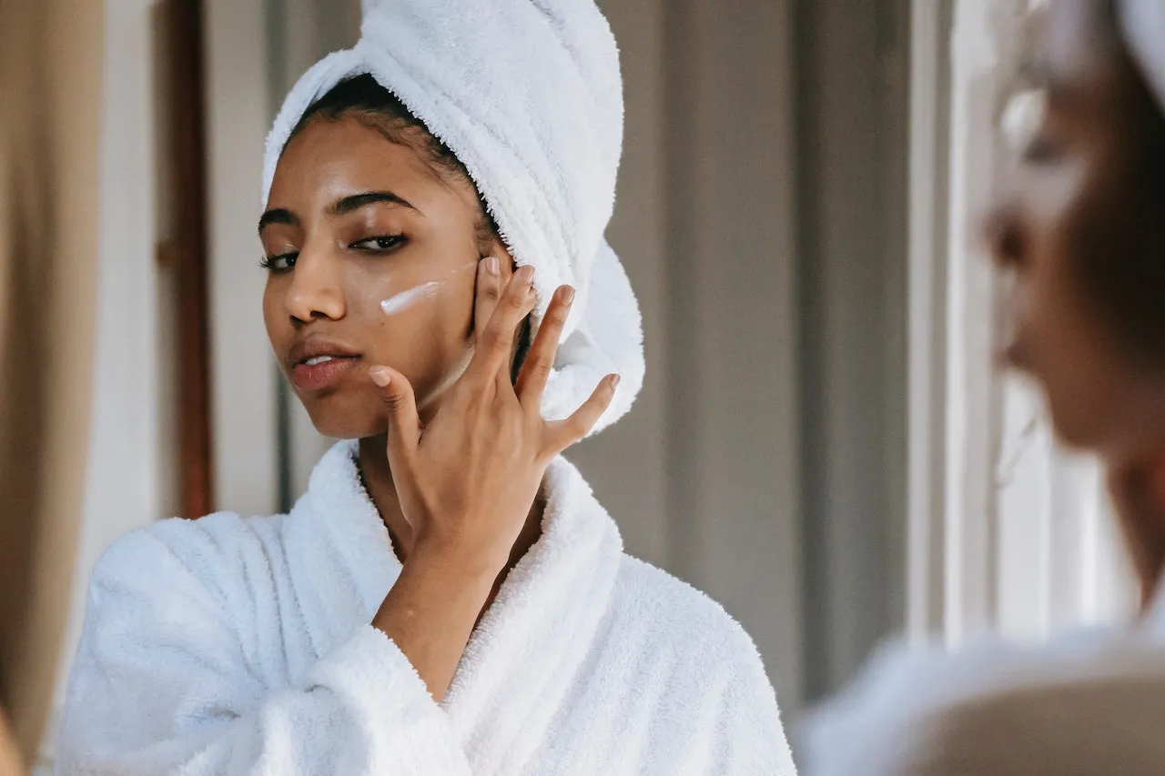 6 Pemakaian Serum yang Benar ini Sering Diabaikan. Jadi Percuma, kan? 13