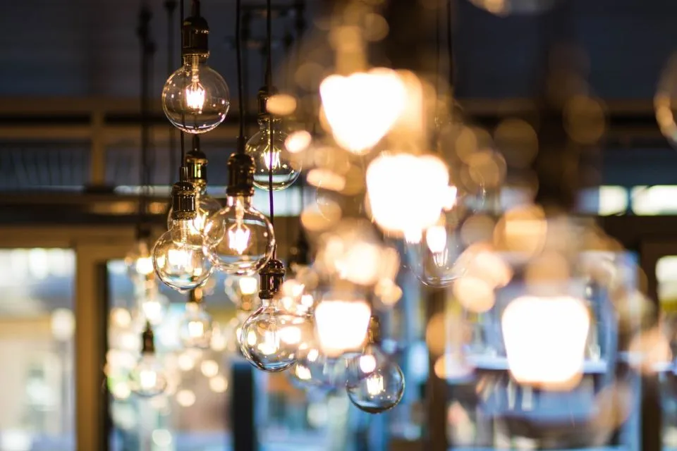7 Desain Lampu Ruang Tamu Gantung Minimalis 8