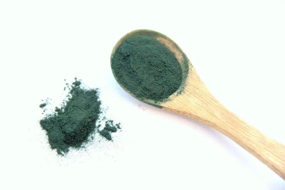 5 Manfaat Masker Spirulina Selain Usir Jerawat. Klorofilnya Bikin Kulit Kencang dan Awet Muda 7