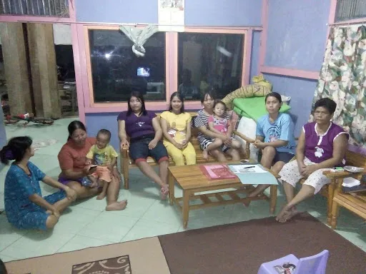 4 Alasan Kenapa Rumah Orang Desa Jarang Banget Dipagerin. Berasa Nggak Ada Batas Gitu~ 7
