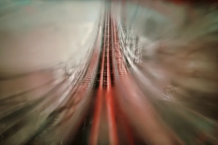Waspada, ini 5 Gejala Vertigo yang Paling Sering Dirasakan. Beda dengan Sakit Kepala Biasa 7